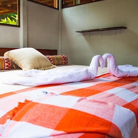 Oasis Uvita Bed & Breakfast Exterior photo