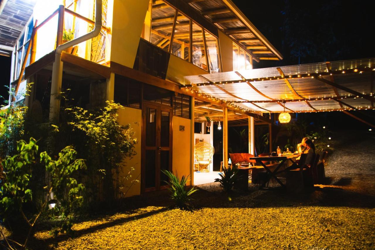 Oasis Uvita Bed & Breakfast Exterior photo